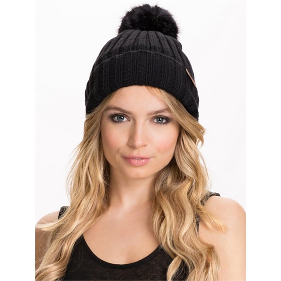 Barts Amsterdam Linda Pom Beanie - Picture 2 of 16
